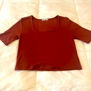 Marine Layer Rust colored Top. Size L
